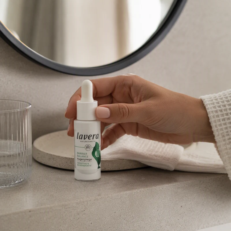 Lavera Crème Contour des Yeux Barrière Équilibre 15 ml