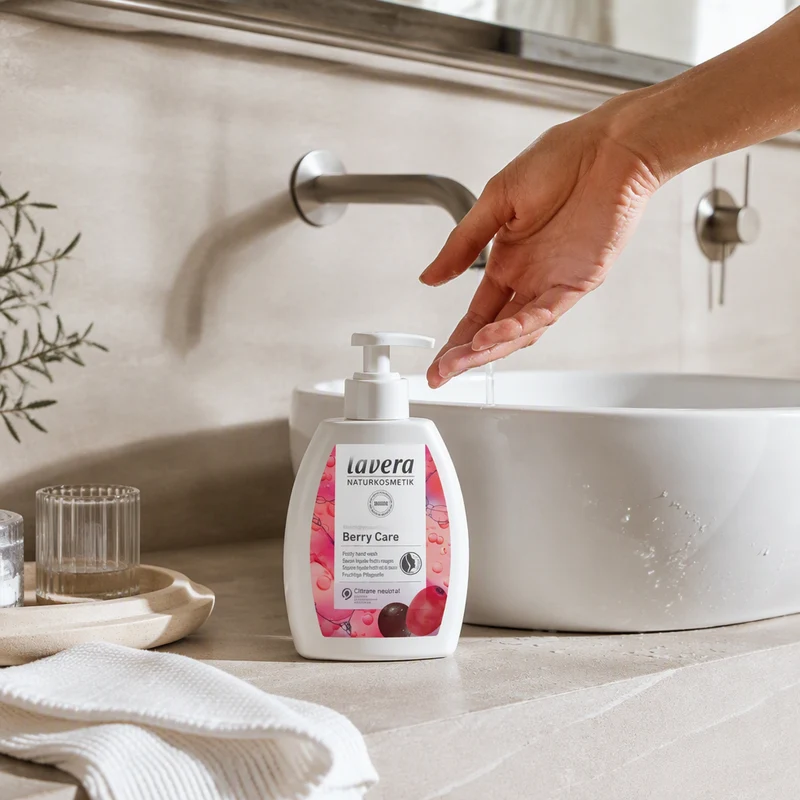 Savon pour les mains Lavera Fruits Rouges 250 ml