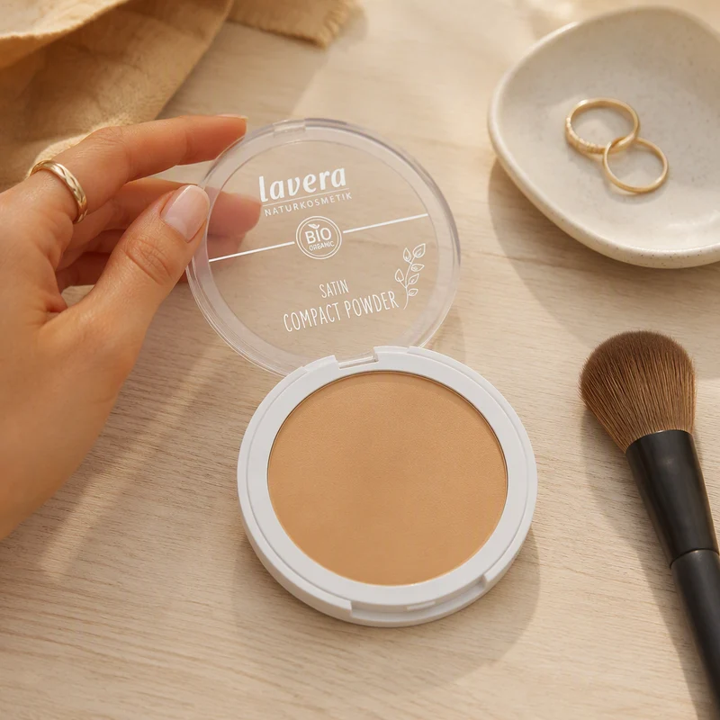 Poudre compacte de maquillage Lavera Satin 03 Tanned