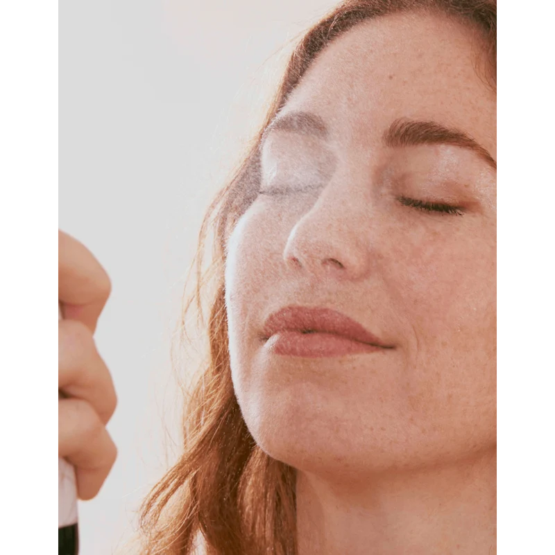 Herbera Reishi & Hyaluronic Immunity Facial Mist pour régénérer et éclaircir la peau 100 ml