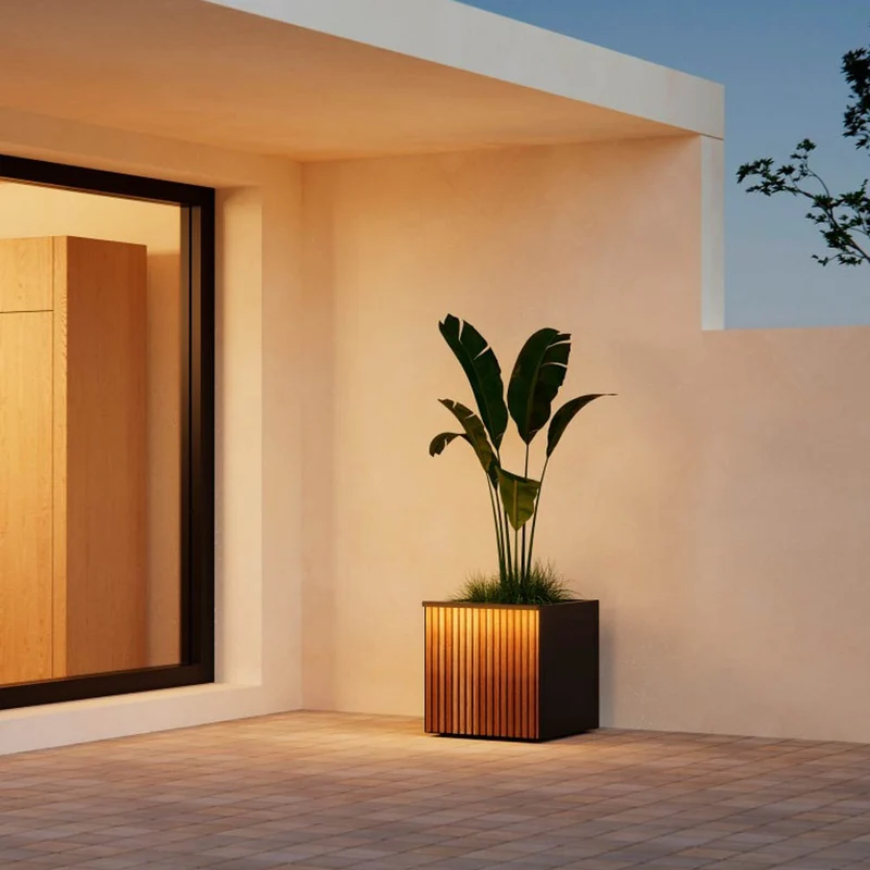 FIORIERA CUBO "DECO PLANTER" IN METALLO 50X50X50CM NERO E LEGNO
